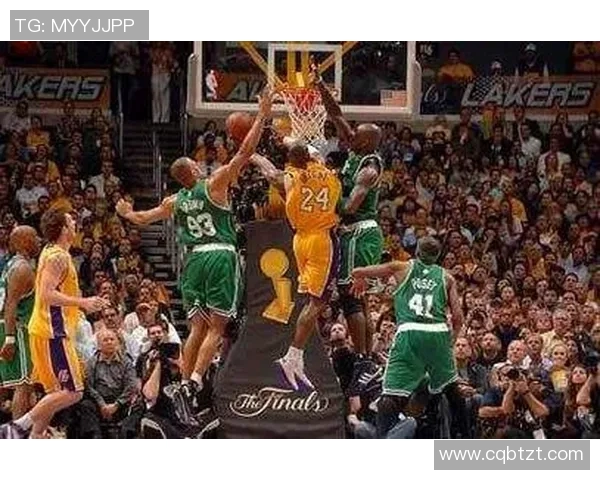 科比与德克的传奇对决：两位巨星在NBA赛场上的巅峰时刻回顾